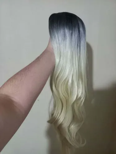 Peruca loira para cosplay