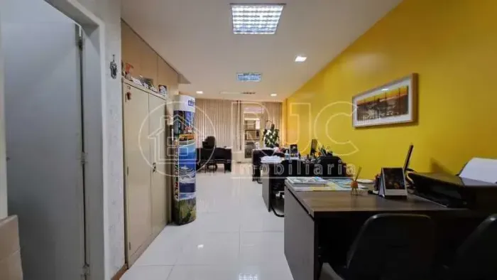 Apartamento para venda possui 35 metros quadrados com 1 quarto em Tijuca - Rio de Janeiro