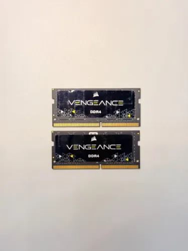 Memória Ram Para Notebook Corsair Vengeance DDR4 32GB 3200MHz (2x16GB) UR0277 CMSX32GX4M2A