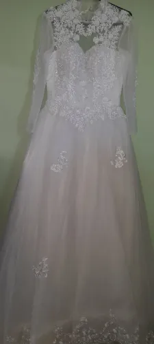 Vestidos de Noiva e Tiara