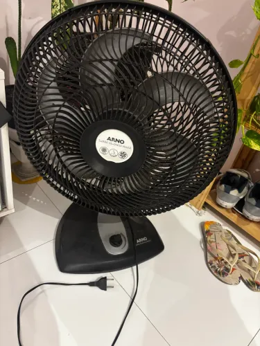 Vendo ventilador Arno ( não funciona)