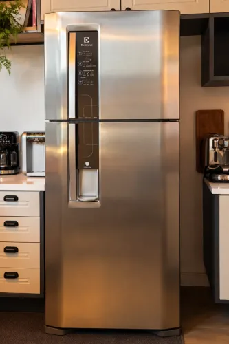 GELADEIRA ELECTROLUX DW52X INOX FROST FREE 456L - ÓTIMO ESTADO