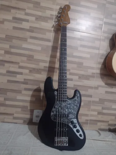 Baixo Fender deluxe mex 5 cordas.