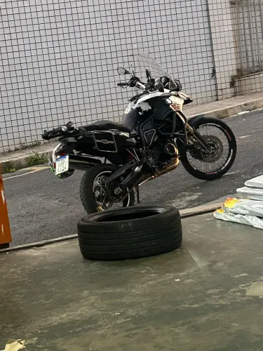 Troco por moto de menor valor mais volta ou vendo 