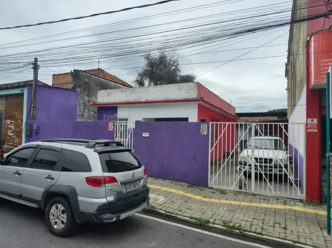 CASA COMERCIAL PARA LOCAÇÃO NO CENTRO DE QUEIMADOS