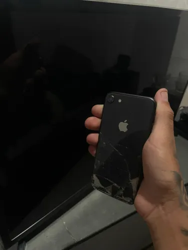 iPhone pra retira peça ou colocar a bateria!