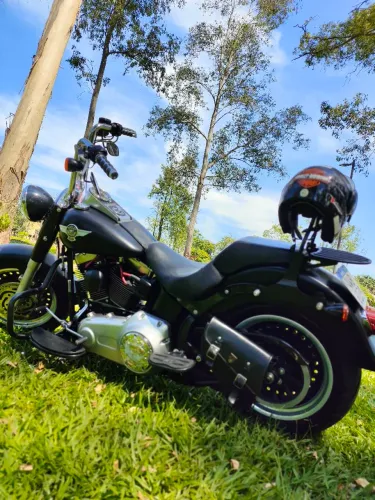 VENDE-SE FAT BOY EM ÓTIMO ESTADO