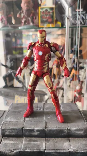 Hasbro Marvel Legends Series do Homem de Ferro Mark 43 LOOSE