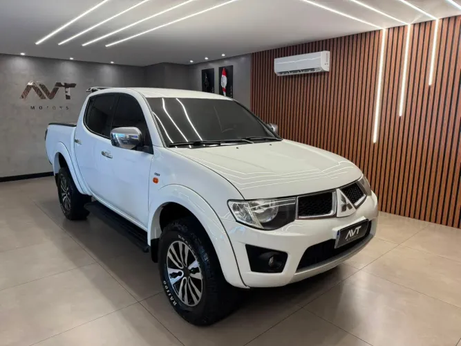 Mitsubishi TRITON HPE 2.4 CD 4X4 TB Diesel Aut. 2012