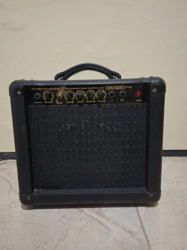 Caixa cubo de guitarra 