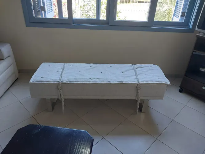 Banco cerca de 2m por 40cm