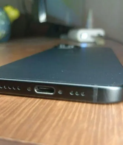Vende-se IPHONE 15