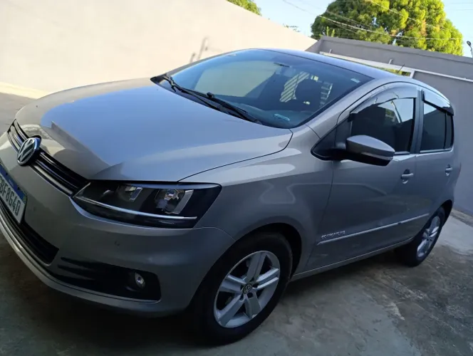 Volkswagen Fox Comfortline 1.6 Flex 8V 5P 2016