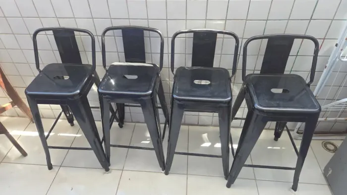 Banco de ferro