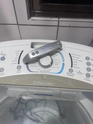 Máquina de Lavar Electrolux 15kg Ultra Clean - Turbo Secagem (Lavagem Pesada)