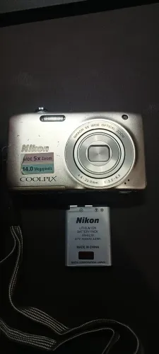 Camera vintage anos 2000 y2k nikon coolpix s tiktok