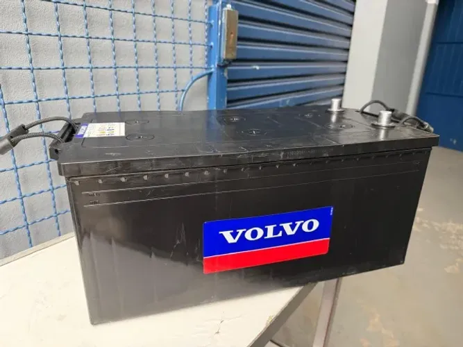 Vende-se Bateria de 220Ah para Som Automotivo