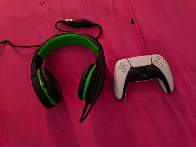 Controle de ps5 e Headset gamer