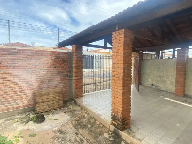 Casa para venda ou locação no Centro de Ibaté
