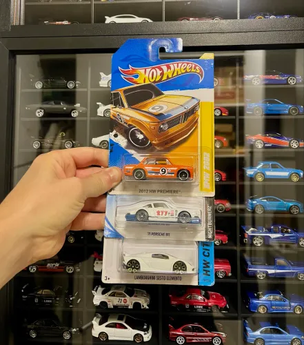 Hot Wheels - Porsche , BMW e Lamborghini