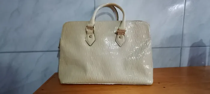 Vendo bolsa WJ semi usada