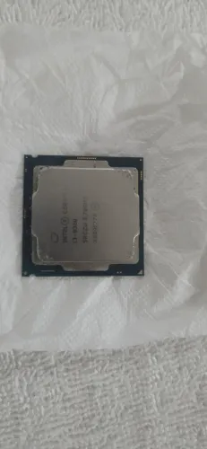 Intel Core i3-9300, 3.7GHz (turbo 4.3GHz) + COOLER BOX