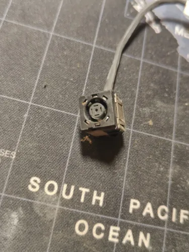 Conector de energia notebook Dell 2 modelos