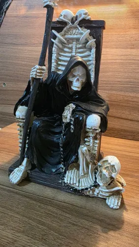 Escultura Ceifador em Resina - 28 cm