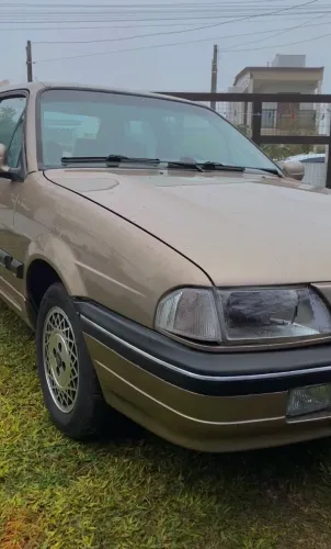 Ford Versailles Ghia 2.0i / 2.0 2P E 4P 1993