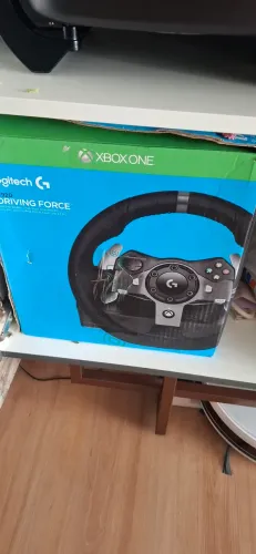 Combo Simulador: Volante Logitech G920 + Suporte Dobrável (Xbox/PC)