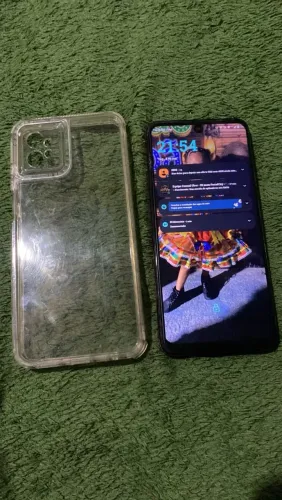 Celula moto g pouca marca de uso perfeito estado estou vendendo por motivo comprei outro .