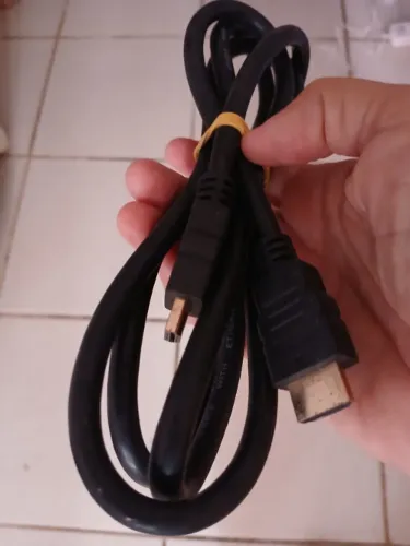 Cabos hdmi, os 3 por $30