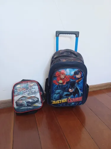 Mochila escolar e lancheira termica.39,00