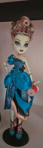 Monster high frankie scary tales