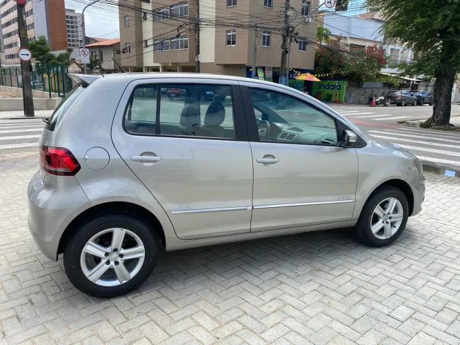 Volkswagen Fox Highline 1.6 Flex 16V 5P 2016