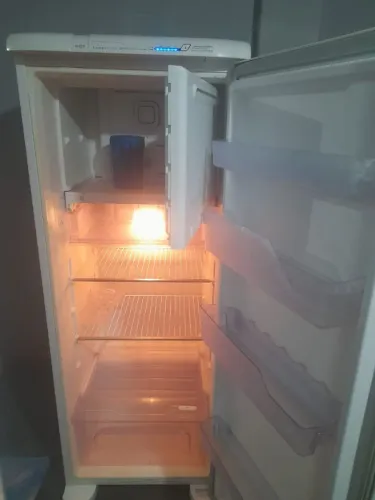 Geladeira  frost free  funcionando perfeitamente mente para 