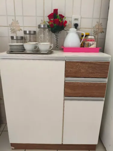 2 armários de cozinha pequeno