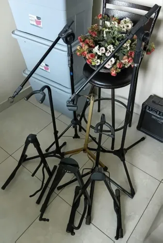 Kit Pedestais para instrumentos e microfones