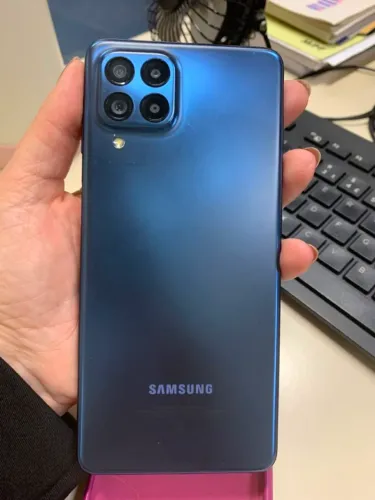 Vendo Samsung M53 5G, 128GB, RAM 8GB muito novo