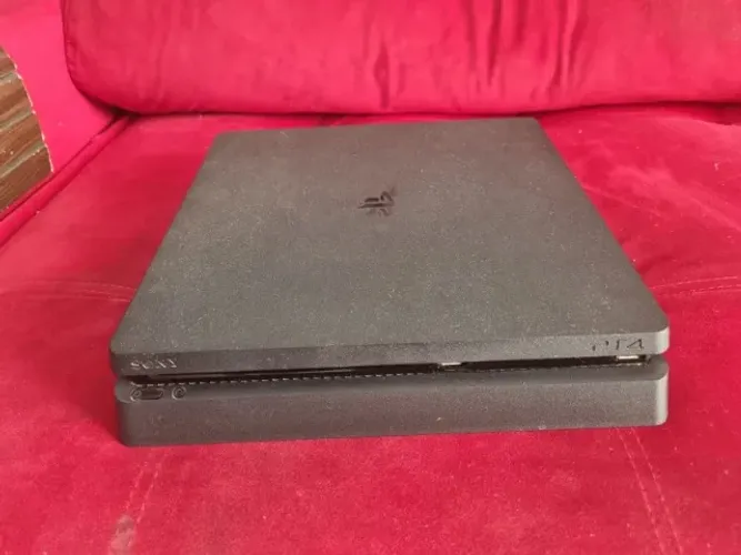 PS4 Slim Completo + PS VR + Guitar Hero + 2 Controles + Acessórios