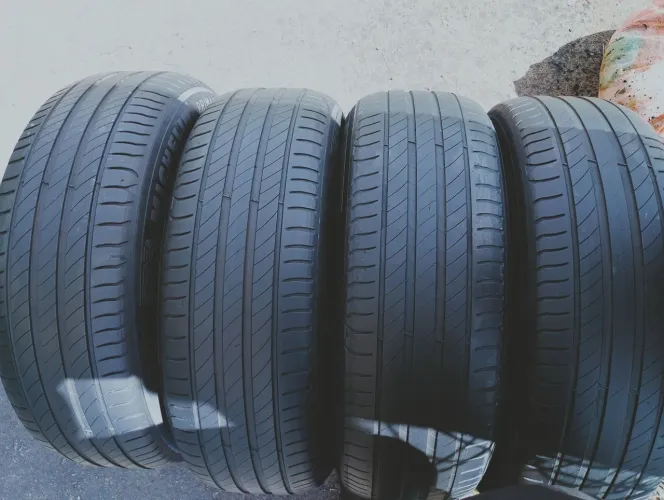 04 pneus aro 17 Michelin 215/60/17 bons para Creta Tucson Toro asx Renegade Azera 