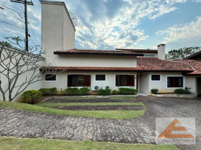 Casa com 6 dormitórios à venda, 500 m² por R$ 4.500.000,00 - Condominio Flamboyant B - Ati