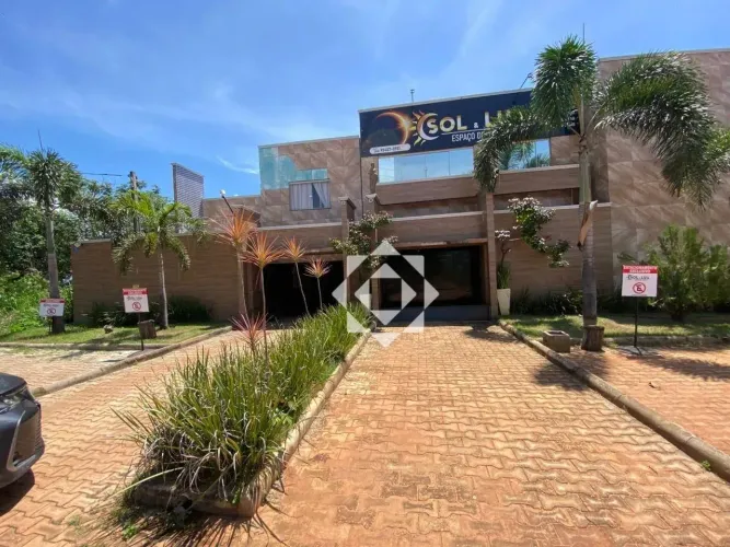 Oportunidade Rara Beira Lago com 20 Suítes e Energia Solar