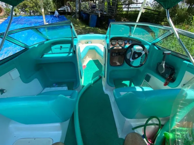 Lancha Eco Marine Dart 200
