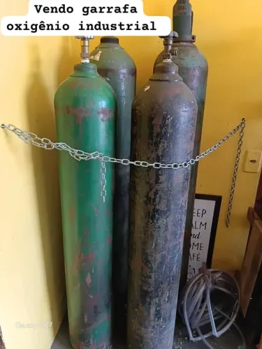 vendo garrafa oxigênio 10metros e 7 metros