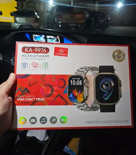 Relógio SmartWatch Ultra Kapbom com 7 pulseiras.
