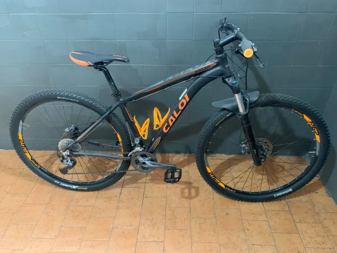 Caloi Moab 29 tam.17 Shimano Alívio 27v ?