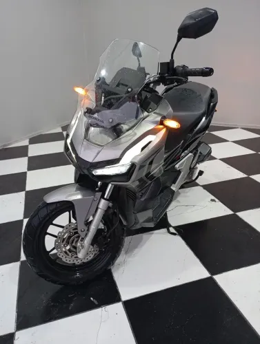 Honda ADV periciada