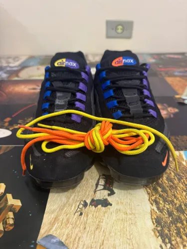 Tênis Nike VaporMax 95 Hot Punch