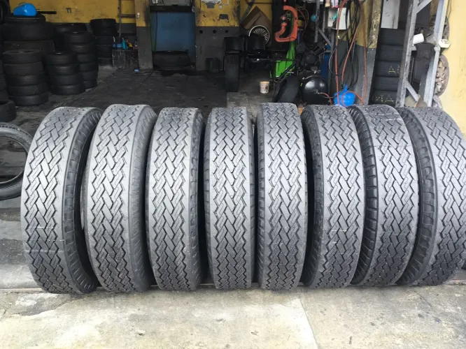 Pneus 1100x22 recapados 